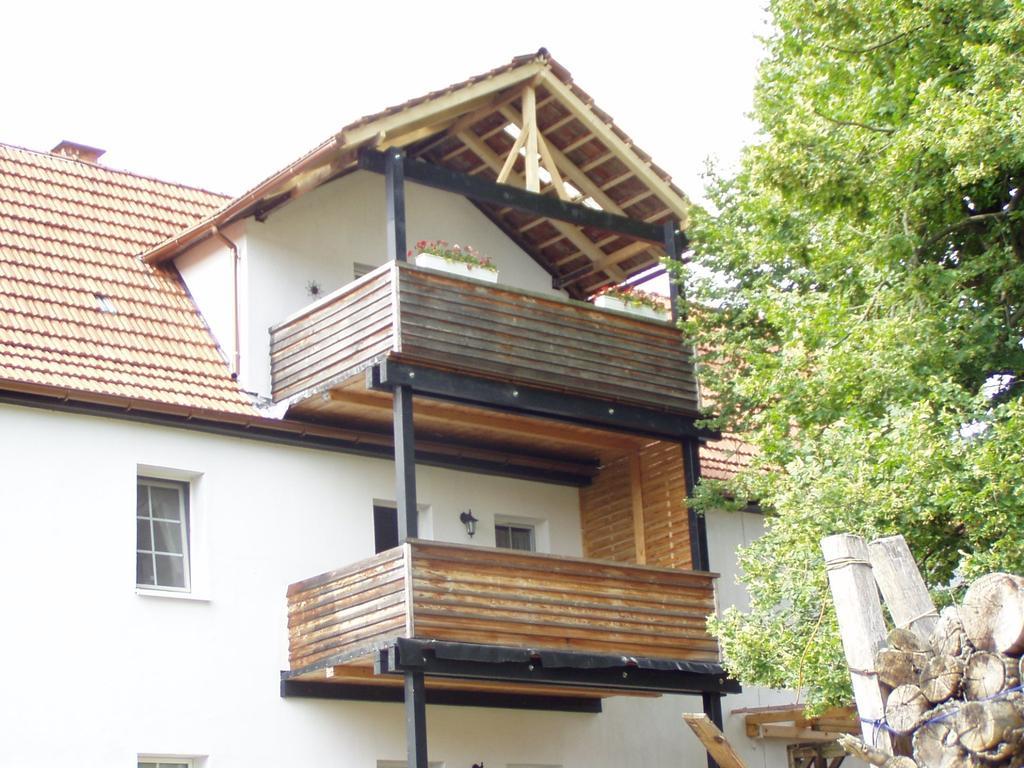 Casa Carolina Rumanisches Restaurant & Pension Stedtfeld Luaran gambar